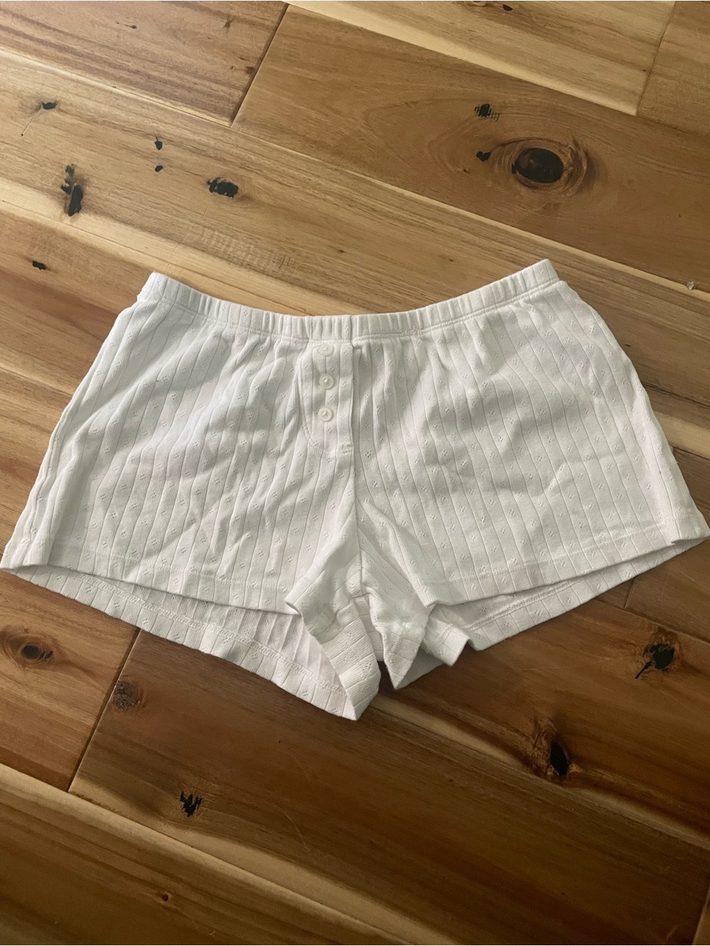 Brandy Melville White Ribbed Button-Front Shorts pj shorts with Navy Label